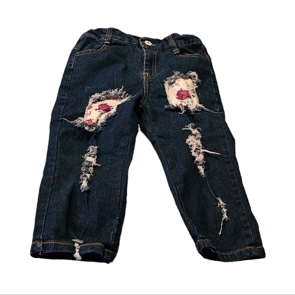 BMG Boutique 2pc Easter Top & Distressed Patched Denim Capris Size 2XL or 6 yrs - Picture 4 of 12